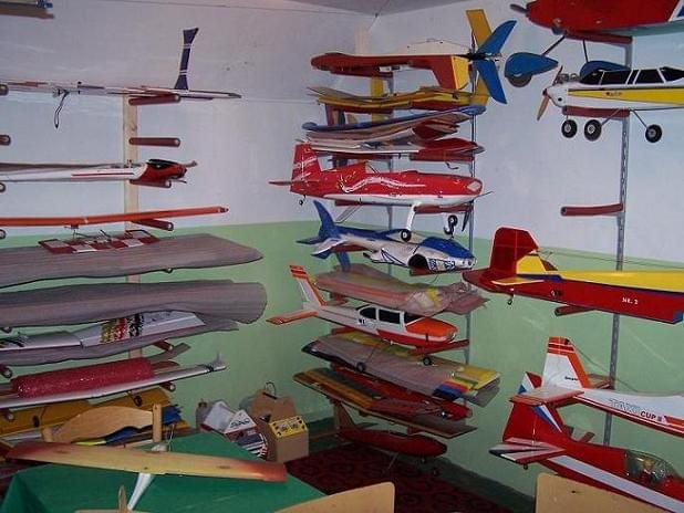 Where do you store your models? Aa2c5b627100051e
