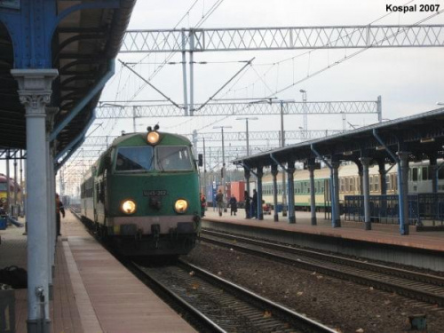 21.10.2007 (Rzepin) SU45-202 jako pociąg osobowy relacji Frankfurt N/O - Poznań Gł.