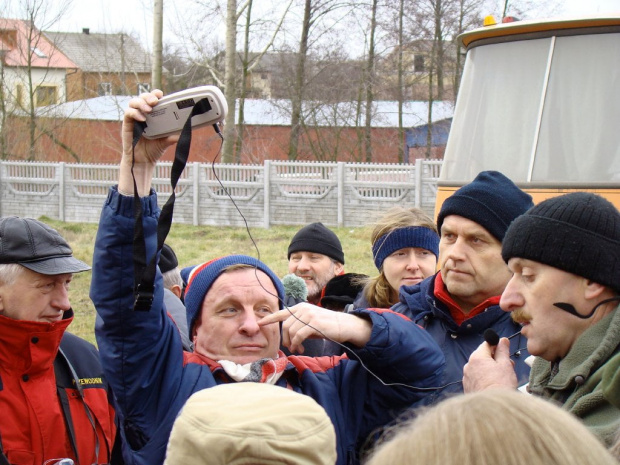 Kol. robi tu za stację przekaźnikową głosu. #Pttk