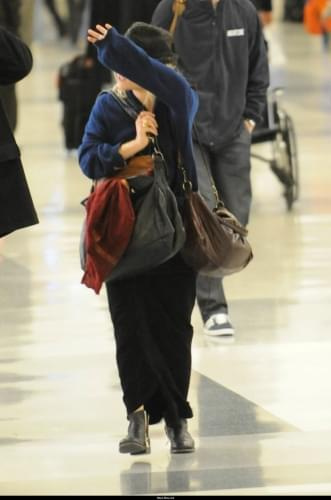 MK arrives into LAX Airport-paparazzi luty 2008