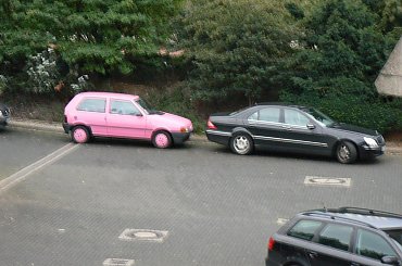 S klasa & Uno #mercedes #SKlasa #fiat #uno #różowy #limuzyna #w220