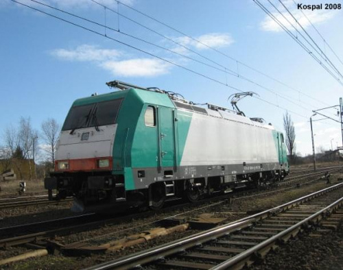 16.02.2008 EU43 jeszcze bez oznaczeń (627 0000-8 2151) manewruje po przyprowadzeniu brutta w Kostrzynie.