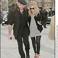 MK and Ash shopping in Paris-paparazzi luty 2008