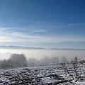 zdjęcie zrobione z łysej góry #przyroda #natura #karkonosze #zima #drzewa #góry #niebo #krajobraz
