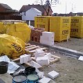 komin w salonie. widok z okolic schodów.
