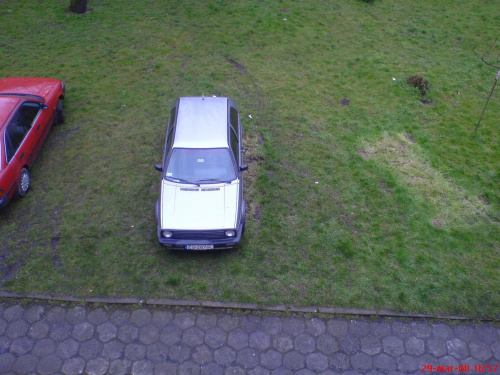 z góry
