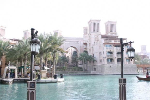 Souk Madinat Jumierah (bazar, knajpy i teatr w jednym) #Dubaj #Souk #MadinatJumierah