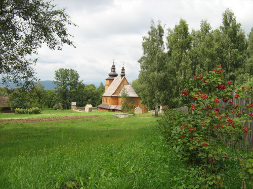 widok z cerkwią