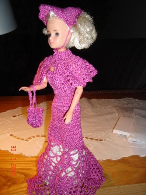 Barbie z torebeczką
