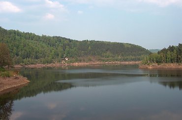 Jezioro Pilchowickie - widok z Zapory #ZaporaWodna #krajobraz #ElektrowniaWodna #pilchowice #JeleniaGóra #tama #bóbr #natura #przyroda