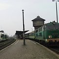 12.04.2008 SU45-128 z pociągiem pośpiesznym Kopernik do W-wa Wsch obok SA133-006 jako osobowy do Krzyża,