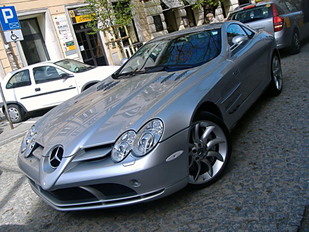 Mercedes SLR