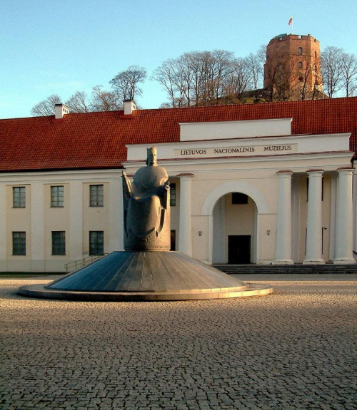 Wilno.Wieza Giedymina pomnik Giedymina i Litewskie Muzeum Narodowe. #Wilno