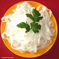 Makaron ryżowy.Przepisy na : http://www.kulinaria.foody.pl/ , http://www.kuron.com.pl/ i http://kulinaria.uwrocie.info/ #DodatkiDoZup #MakaronRyżowy #obiad #jedzenie #kulinaria