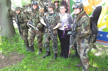 Miasteczko Studenckie AGH #żołnierze #korowód #Juwenalia2008 #MiasteczkoStudenckie #AGH #punk