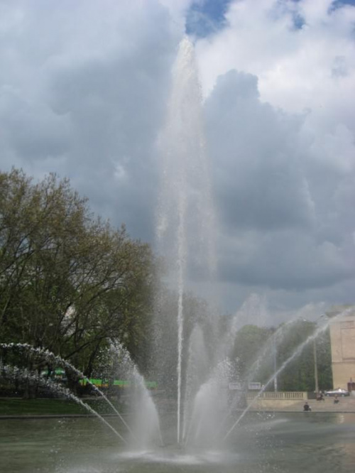 ukochane miejsce w Poznaniu :) - fontanna przed Operą ;] #Poznań #fontanna