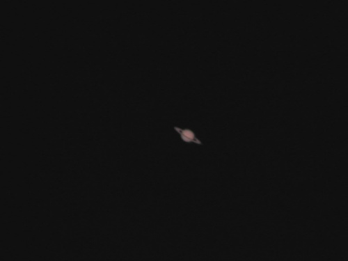 Saturn w małym powiększeniu