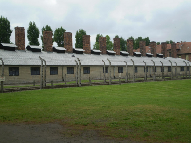 AUSCHWITZ