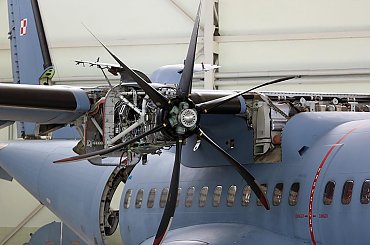 Rozebrana CASA epkk #casa #silnik #epkk #hangar