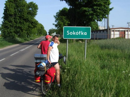po takich drogach i plenerach docieramy do Sokółki.