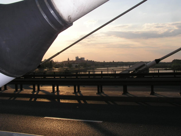 Most Świętokrzyski - widok na Zamek Królewski w Warszawie #most #MostŚwiętokrzyski #Warszawa #ZamekKrólewski