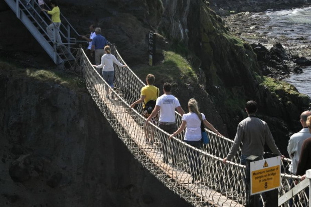 Wiszący most Carrick-a-Rede jest mocno przereklamowany