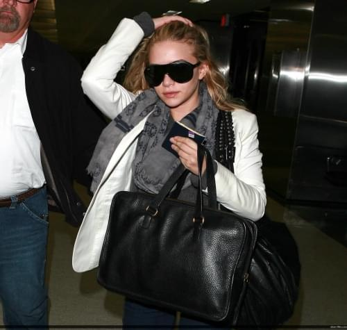 Ashley at LAX-paparazzi maj 2008