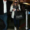 Ashley at LAX-paparazzi maj 2008