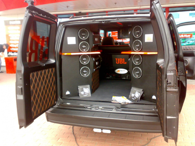 JBL DEMO CAR :D