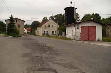 BURGRABICE (woj.opolskie) - wioska w gminie Głuchołazy, w dolinie Mory na Przedgórzu Paczkowskim #Burgrabice #Opolskie #Wakacje2008 #remiza #OSP #Borkendorf