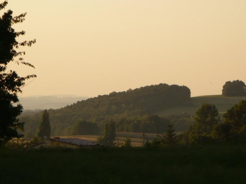 Sławniowice - Złota Góra (342m) - przy drodze do Nysy (zdjęcie z zoomem)