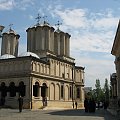 Bukareszt. Żałoba po śmierci zwierzchnika Rumuńskiej Cerkwi Prawosławnej Patriarchy Teoktysta #Bukareszt #Rumunia