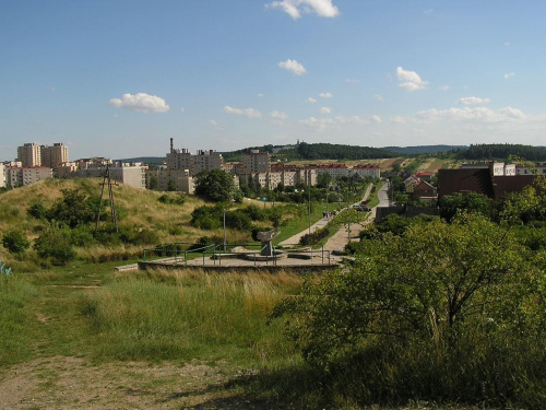 Widok na osiedle Ślichowice, a wyżej na Karczówkę, Kielce #osiedle #bloki