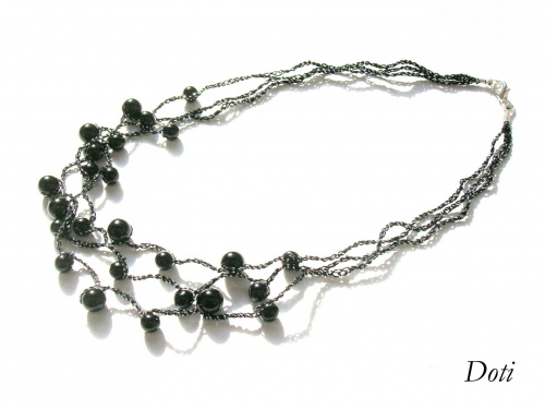 Naszyjnik (szklane perełki na kordonku - kordonek ze srebrną nicią) #biżuteria #szydełko #naszyjnik