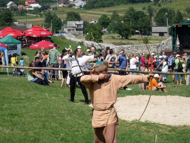 Ogrodzieniec 2008 - turniej łuczniczy