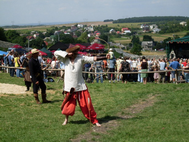 Ogrodzieniec 2008 - turniej łuczniczy