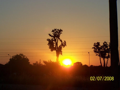 Zachód słońca na tyłach sulechowskiego PKP #Słońce #niebo #zachód