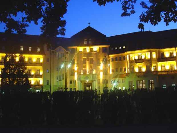 Pieszczany - Hotel Thermia Palace #wiedeń #wycieczka #zwiedzanie