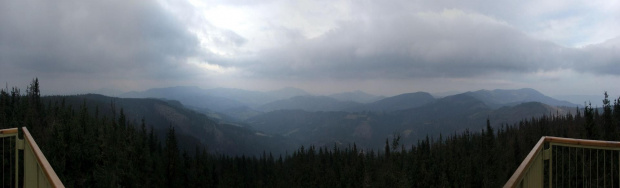 Widok na Beskidy z Baraniej Góry