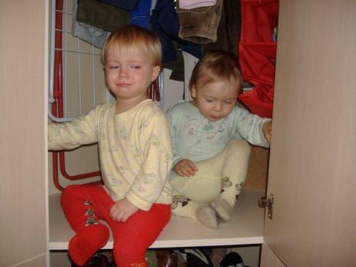 Aga i Ania w .... szafie