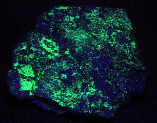 Autunit - Kowary (7x5cm) światlo UV #minerały #kowary