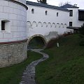 w zakamarkach