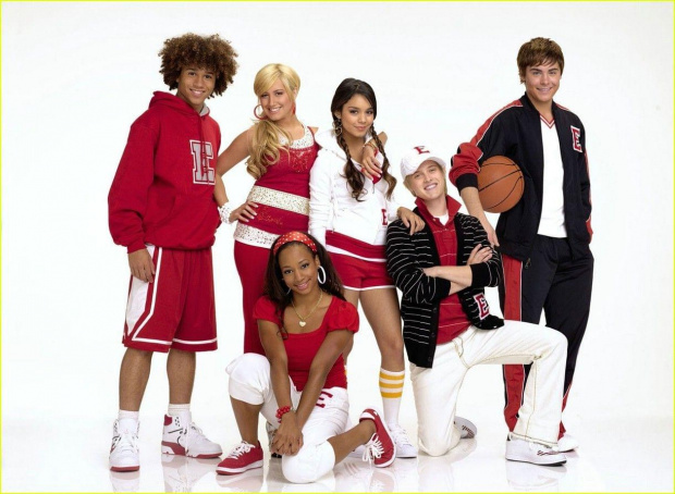 #HighSchoolMusical2