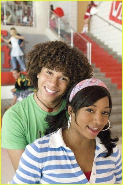 #HighSchoolMusical2