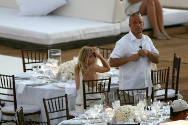 Ash and Kay attend Jills wedding in Mexico-paparazzi listopad 2007