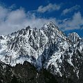 Łomnica w całym majestacie (któż by zgadł, że zdjęcie robione w samym środku lata?) #góry #Łomnica #Lomnica #mountain #Tatry