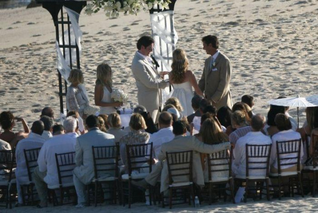 Ash and Kay attend Jills wedding in Mexico-paparazzi listopad 2007