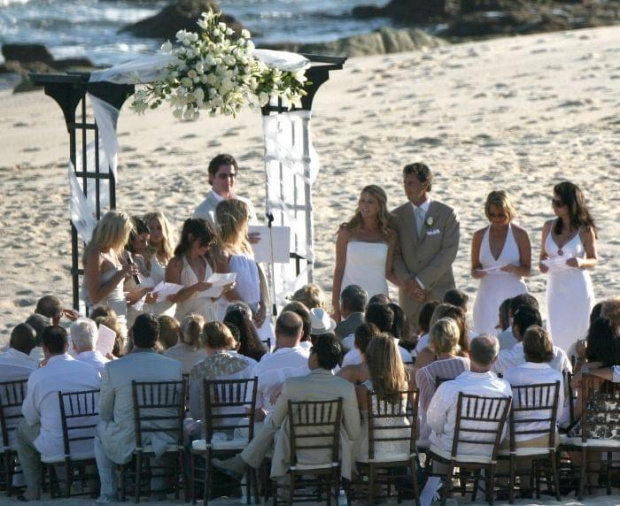 Ash and Kay attend Jills wedding in Mexico-paparazzi listopad 2007