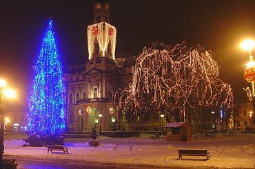 Świąteczny rynek w Nowym Sączu #święta #rynek #oświetlenie #choinka #NowySącz #BożeNarodzenie