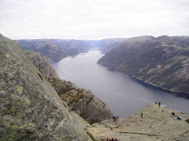 Norwegia, Preikestolen copyright(c)jarekmadlewski2007